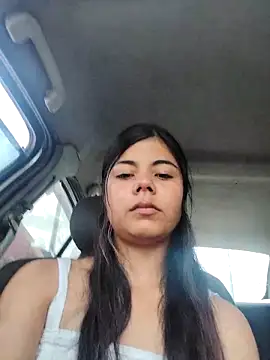 Snapshot of Roxan_King chatting on 02-13-26, 04:03 Roxan King online show from 02-13-26, 04:03