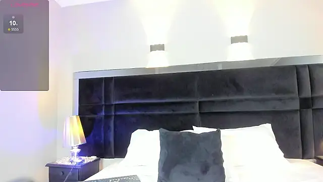 Snapshot of Ravenn21x chatting on 02-12-26, 11:38 Ravenn21x online show from 02-12-26, 11:38