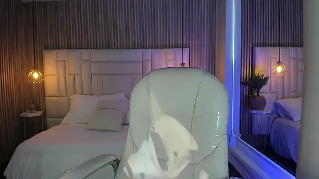 Snapshot of Ravenn21x chatting on 02-24-26, 11:41 Ravenn21x online show from 02-24-26, 11:41