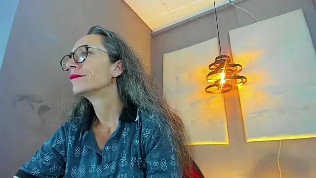 Snapshot of laurasofia45 chatting on 02-09-26, 12:47 laurasofia45 online show from 02-09-26, 12:47