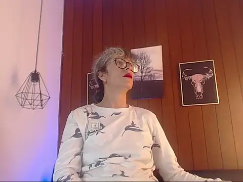 Snapshot of laurasofia45 chatting on 02-26-26, 01:26 laurasofia45 online show from 02-26-26, 01:26