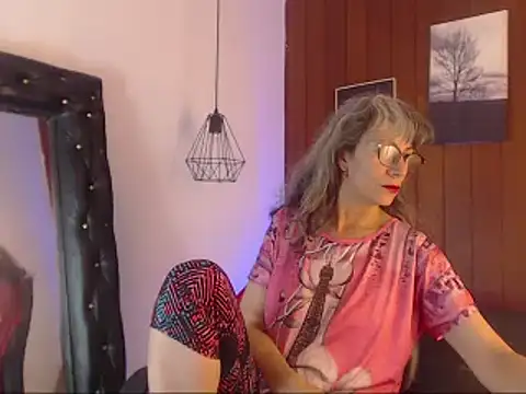 Snapshot of laurasofia45 chatting on 02-26-26, 01:43 laurasofia45 online show from 02-26-26, 01:43