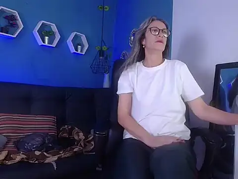 Snapshot of laurasofia45 chatting on 03-01-26, 10:17 laurasofia45 online show from 03-01-26, 10:17