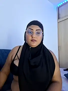 Snapshot of Amira-sultan chatting on 02-23-26, 09:01 Amira-sultan online show from 02-23-26, 09:01