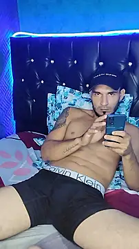 Snapshot of junior_men22 chatting on 02-08-26, 12:19 junior men22 online show from 02-08-26, 12:19