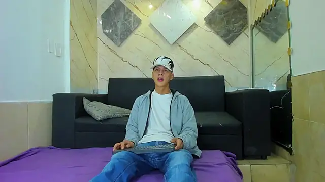 Dominic 26 online show from 02-27-26, 04:34