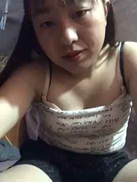 Snapshot of honeyyy110 chatting on 02-23-26, 01:58 honeyyy110 online show from 02-23-26, 01:58