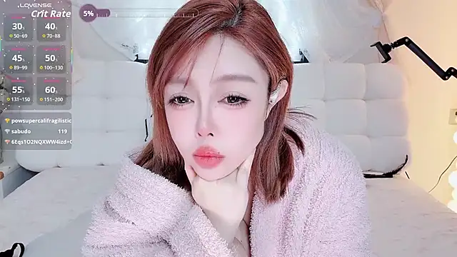 Snapshot of Lissie-666 chatting on 02-06-26, 01:32 Lissie-666 online show from 02-06-26, 01:32