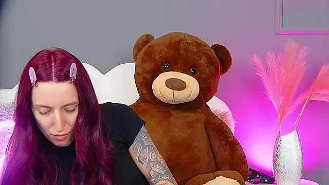 CrystalRedd online show from 04-15-26, 04:30