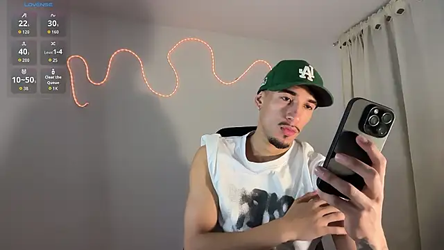 Snapshot of rafael_stone11 chatting on 02-15-26, 04:31 rafael stone11 online show from 02-15-26, 04:31