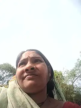 Hotty raghni online show from 02-20-26, 09:54