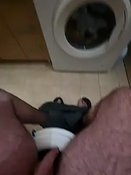 Snapshot of Heyyo3 chatting on 02-08-26, 09:34 Heyyo3 online show from 02-08-26, 09:34