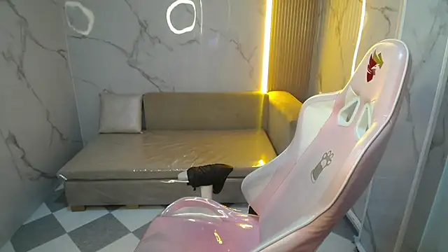 Snapshot of Valerie_moon_b chatting on 02-08-26, 12:41 Valerie moon b online show from 02-08-26, 12:41