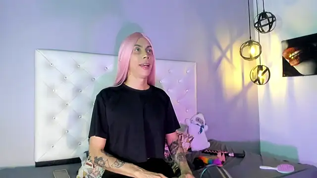 Snapshot of Rose_peterson_ chatting on 02-03-26, 01:49 Rose peterson online show from 02-03-26, 01:49