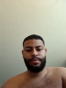 Snapshot of KLEYTON33 chatting on 02-15-26, 01:20 KLEYTON33 online show from 02-15-26, 01:20