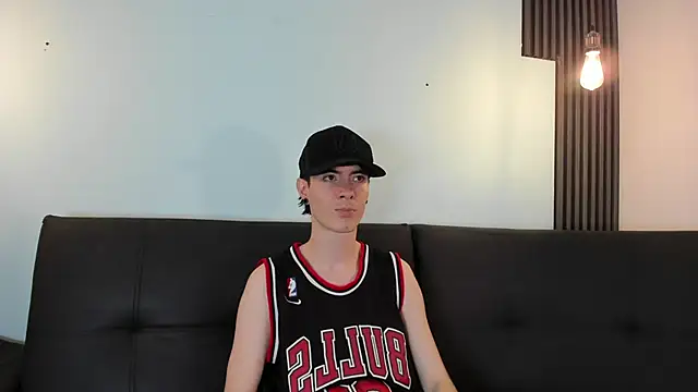 Lio      online show from 02-28-26, 01:50