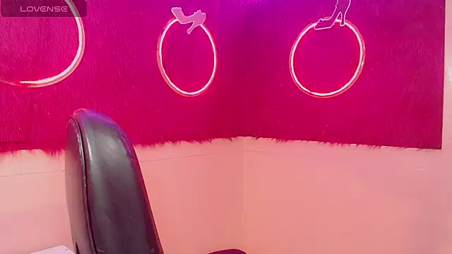 Snapshot of isabella_vogue chatting on 02-10-26, 11:36 isabella vogue online show from 02-10-26, 11:36