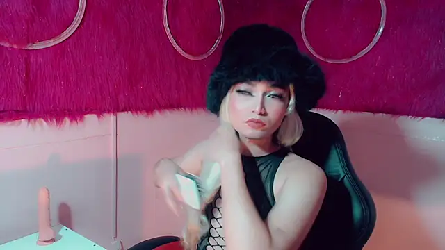 Snapshot of isabella_vogue chatting on 02-17-26, 11:40 isabella vogue online show from 02-17-26, 11:40