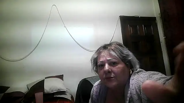 bialoba7 online show from 10-10-25, 01:15