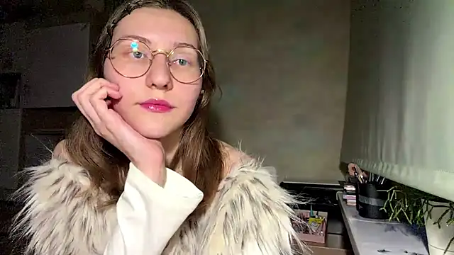 Snapshot of Miaaa_Moon chatting on 04-22-26, 04:08 Miaaa Moon online show from 04-22-26, 04:08