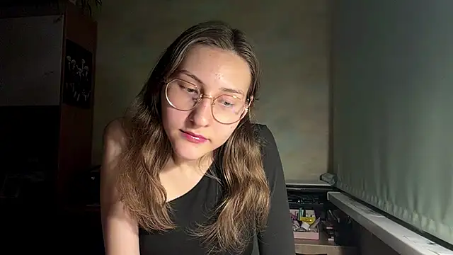Snapshot of Miaaa_Moon chatting on 05-28-26, 06:38 Miaaa Moon online show from 05-28-26, 06:38