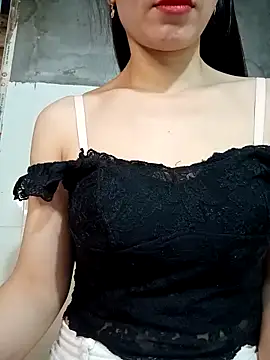 Snapshot of Vyvvyy69 chatting on 02-12-26, 02:06 Vyvvyy69 online show from 02-12-26, 02:06