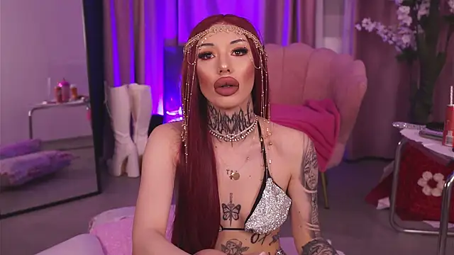 Snapshot of CassandraFoxy chatting on 02-07-26, 05:22 CassandraFoxy online show from 02-07-26, 05:22