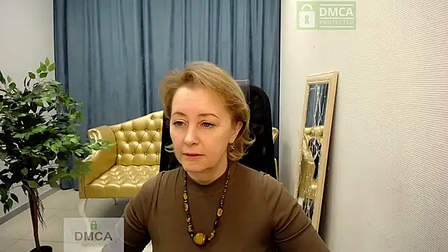 Snapshot of MONA_W chatting on 02-13-26, 10:55 MONA W online show from 02-13-26, 10:55