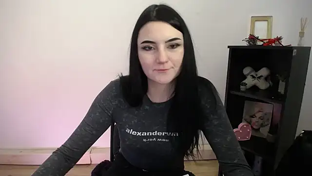 Snapshot of TurnMe_On chatting on 02-16-26, 12:23 TurnMe On online show from 02-16-26, 12:23