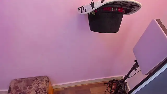 Snapshot of lil_miia chatting on 02-24-26, 07:12 lil miia online show from 02-24-26, 07:12