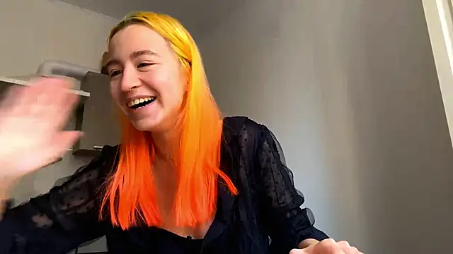 Snapshot of EmilyHein chatting on 02-01-26, 11:09 EmilyHein online show from 02-01-26, 11:09