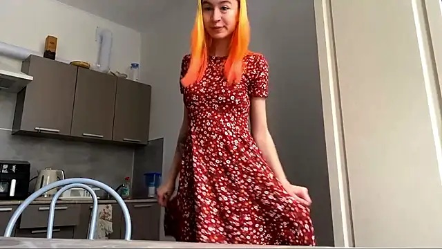 Snapshot of EmilyHein chatting on 02-28-26, 06:25 EmilyHein online show from 02-28-26, 06:25