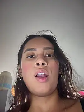 Snapshot of LunaHeat chatting on 02-20-26, 03:01 LunaHeat online show from 02-20-26, 03:01