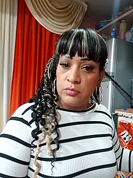 Snapshot of SabrinaColin chatting on 02-06-26, 03:11 SabrinaColin online show from 02-06-26, 03:11