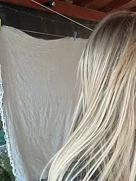 Ellie-rosee online show from 02-26-26, 03:11