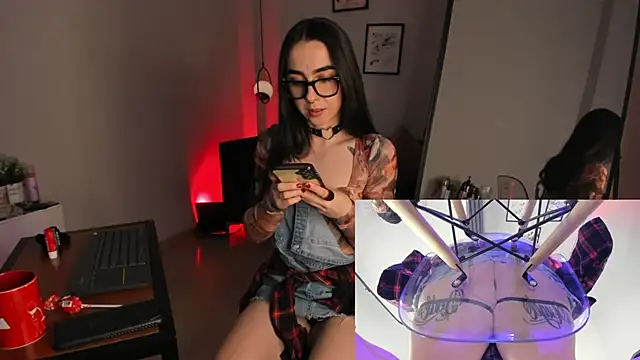 Luna tagliaferri online show from 04-14-26, 07:09