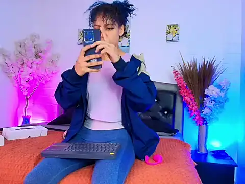 HannahBlue  online show from 02-10-26, 12:20