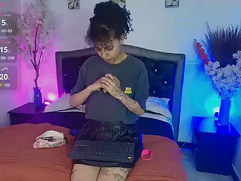 HannahBlue  online show from 02-16-26, 12:23