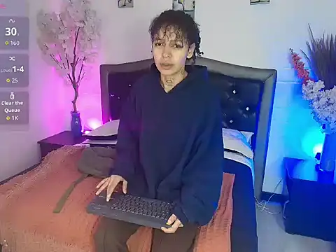 HannahBlue  online show from 02-17-26, 12:23