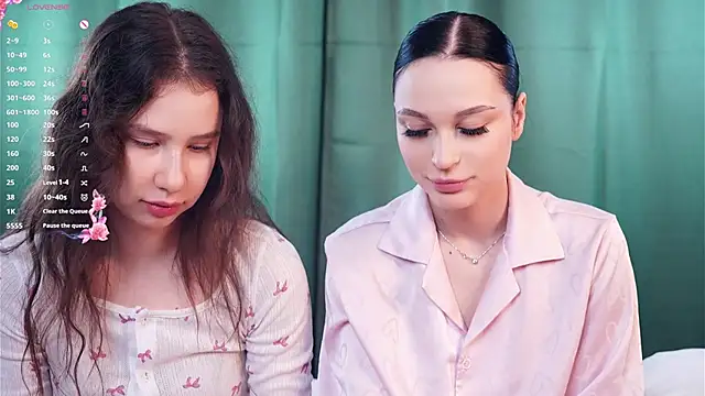 Snapshot of ZofiaSoshnik chatting on 02-08-26, 07:45 ZofiaSoshnik online show from 02-08-26, 07:45