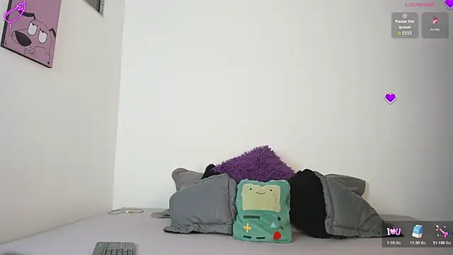 Snapshot of Cherry_violeta chatting on 02-19-26, 01:51 Cherry violeta online show from 02-19-26, 01:51