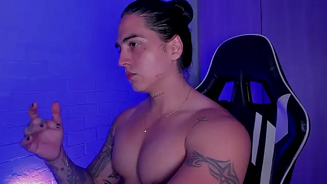 Snapshot of Cry_Duran chatting on 02-01-26, 01:59 Cry Duran online show from 02-01-26, 01:59