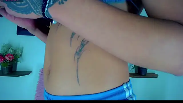 Darianna Atehortua online show from 02-17-26, 09:21