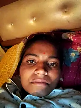 Snapshot of Gungun_thakur chatting on 02-16-26, 03:52 Gungun thakur online show from 02-16-26, 03:52