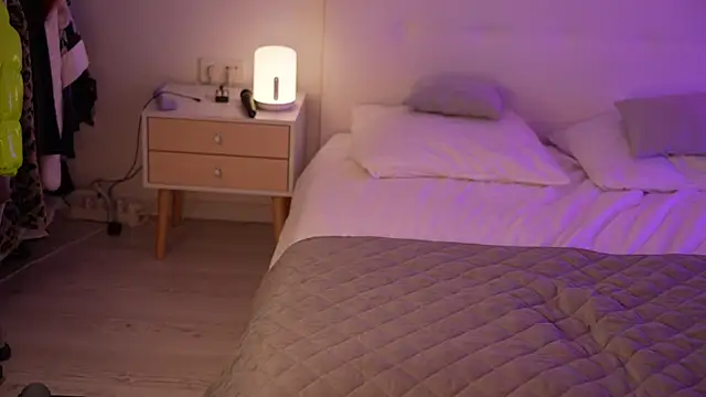 Sarah Pink online show from 02-27-25, 05:47