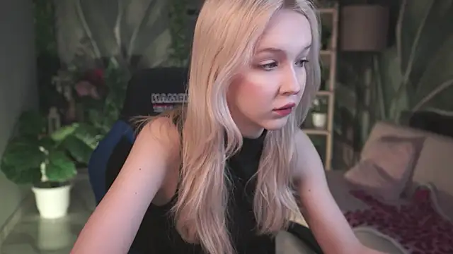 Snapshot of MaoqiBeverly chatting on 02-19-26, 05:53 MaoqiBeverly online show from 02-19-26, 05:53