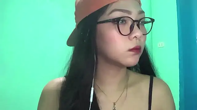 Snapshot of TerisaYellow chatting on 02-08-26, 07:01 TerisaYellow online show from 02-08-26, 07:01