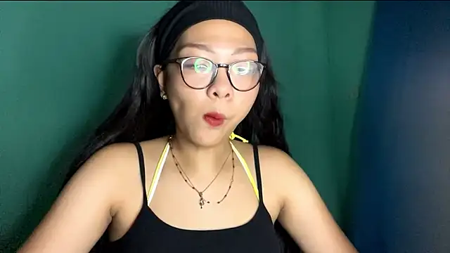 Snapshot of TerisaYellow chatting on 02-19-26, 02:13 TerisaYellow online show from 02-19-26, 02:13