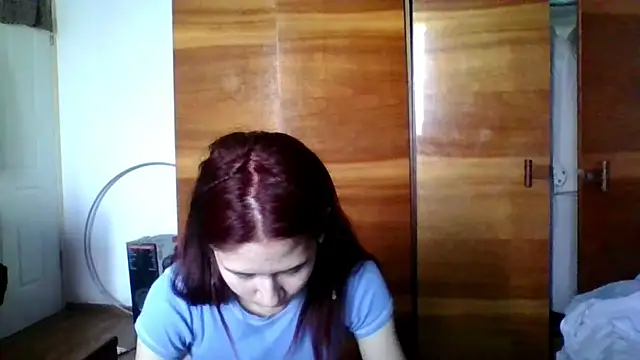 Snapshot of NickiKisinger chatting on 02-14-26, 06:32 NickiKisinger online show from 02-14-26, 06:32