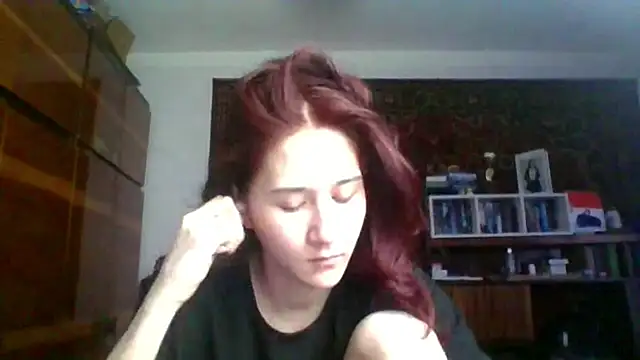 Snapshot of NickiKisinger chatting on 02-21-26, 07:09 NickiKisinger online show from 02-21-26, 07:09